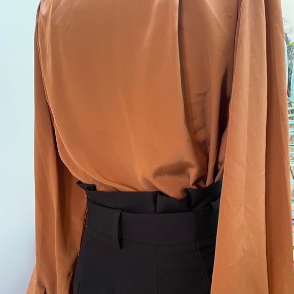 ***VINTAGE “Como/Diffusion” Blouse*** - Picture 3 of 9